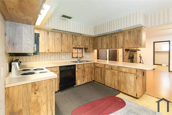 1733 Mink Dr — Photo 8