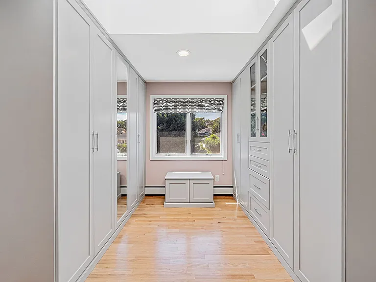 8 Paynes Ln — Photo 19