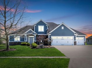 1212 N Dewey St, Auburn, IN 46706