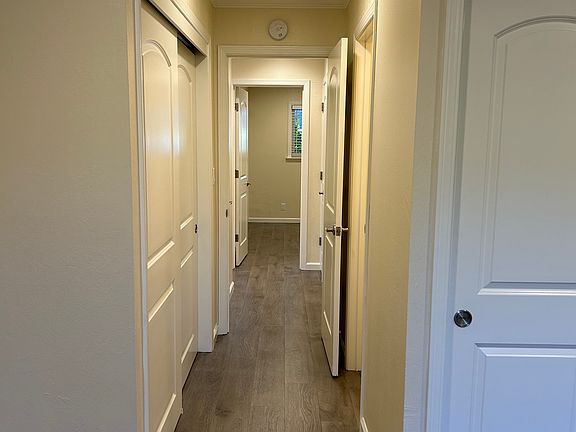3rd image of 980 Almanor Ct #980