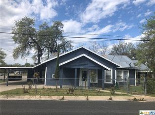 902 Campbell St, Lampasas, TX 76550
