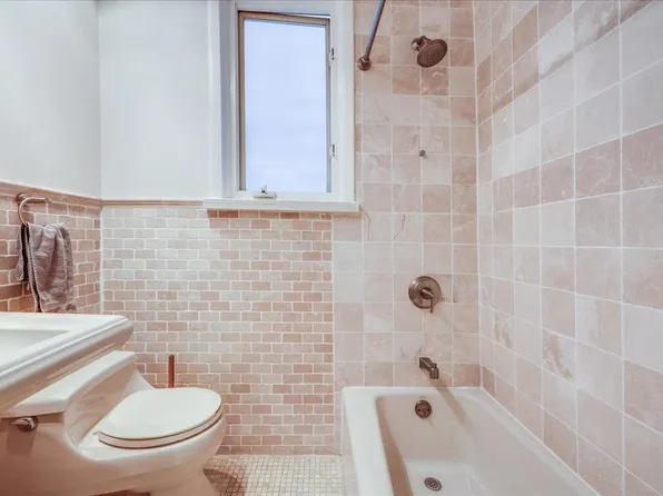 530 Liberty Avenue image 8 of 33