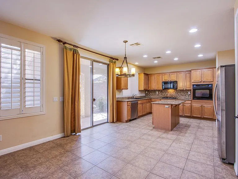 11245 Newbury Hills Ave — Photo 8