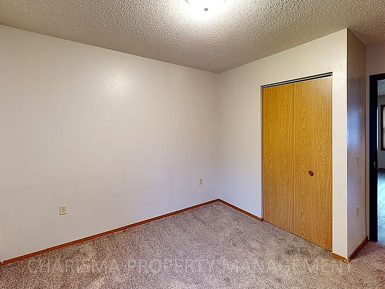 Pheasant View Apartments — Photo 39