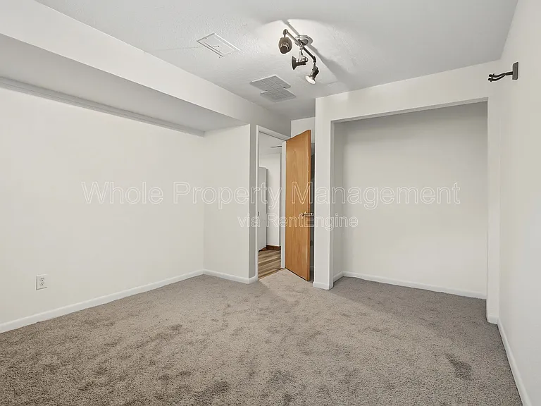 7071 Ruth Way — Photo 23