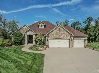 959 Cobblestone Ct, Lebanon, MO 65536