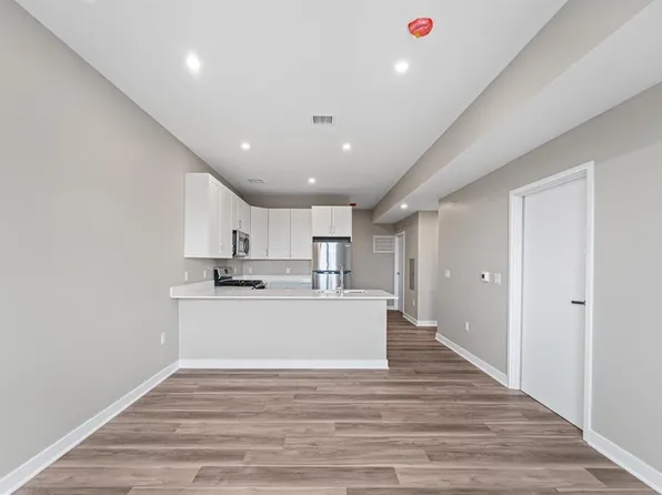 475 Communipaw Avenue image 6 of 37