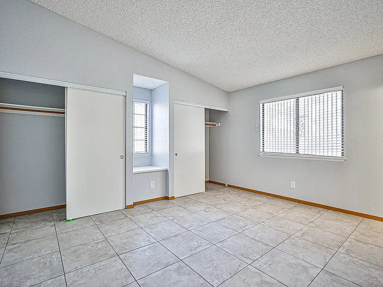 1608 Barrel Cactus Ct — Photo 16