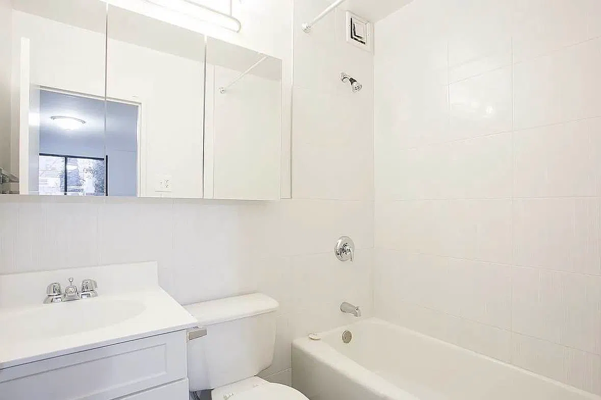 434 West 19th Street — Photo 4
