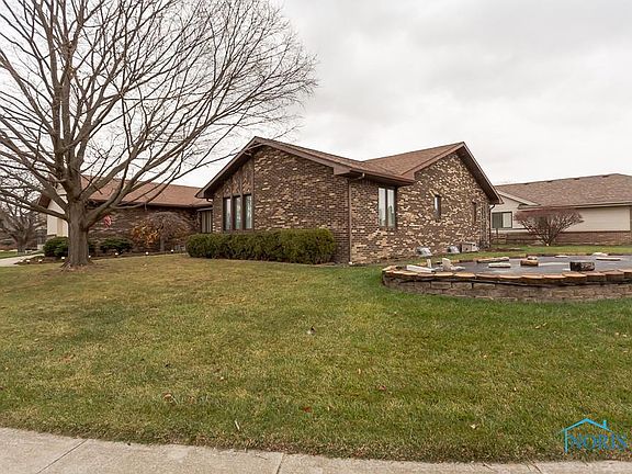 2nd image of 1113 Merry Dell Ln