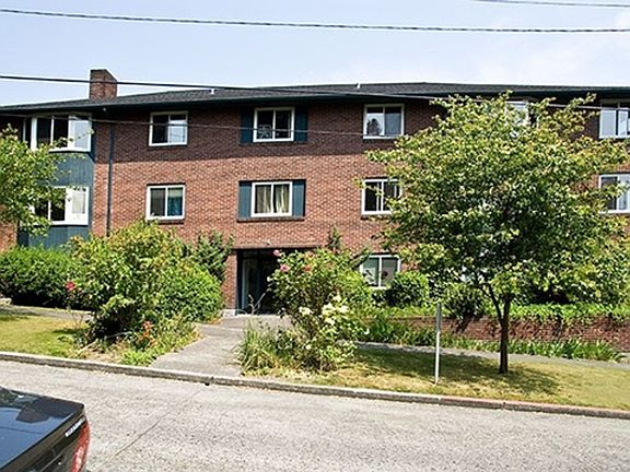 2nd image of 1212 5th Ave N APT 2