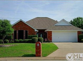 2501 Bauer Dr, Denton, TX 76207