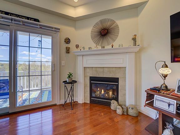 3rd image of 1440 Forest Park Dr