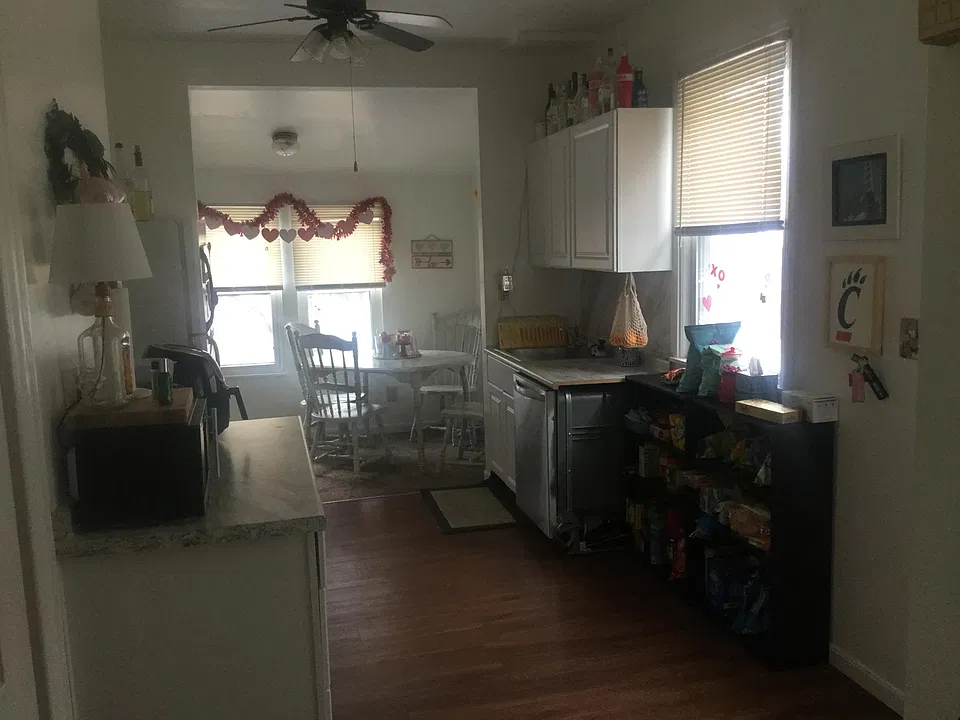 2207 Victor St #2
