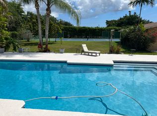 12255 SW 90th Ave, Miami, FL 33176