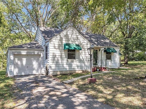 2nd image of 5248 Edith Ave