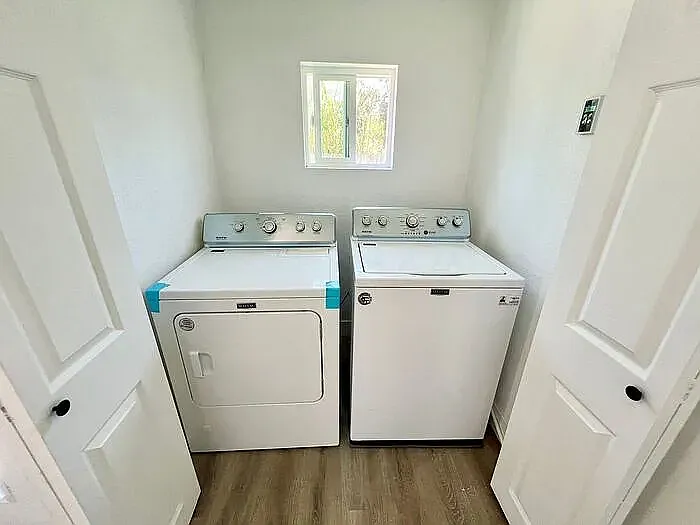 754 Euclid Ave — Photo 2