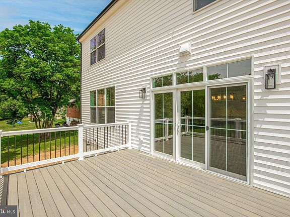 5th image of 70 W Ruth Ave