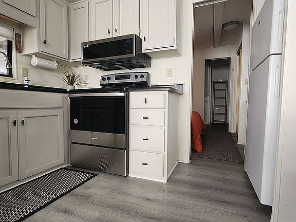 4th image of 4860 E Main St #B-19