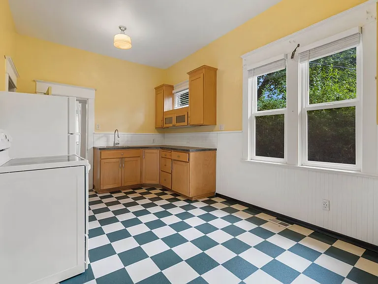 712 SW 3rd Pl — Photo 11