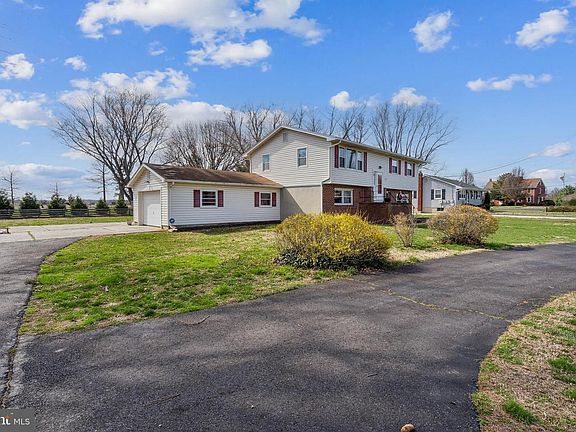 2nd image of 68 S Tilbury Rd