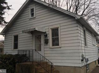 345 Maple St, Warminster, PA 18974