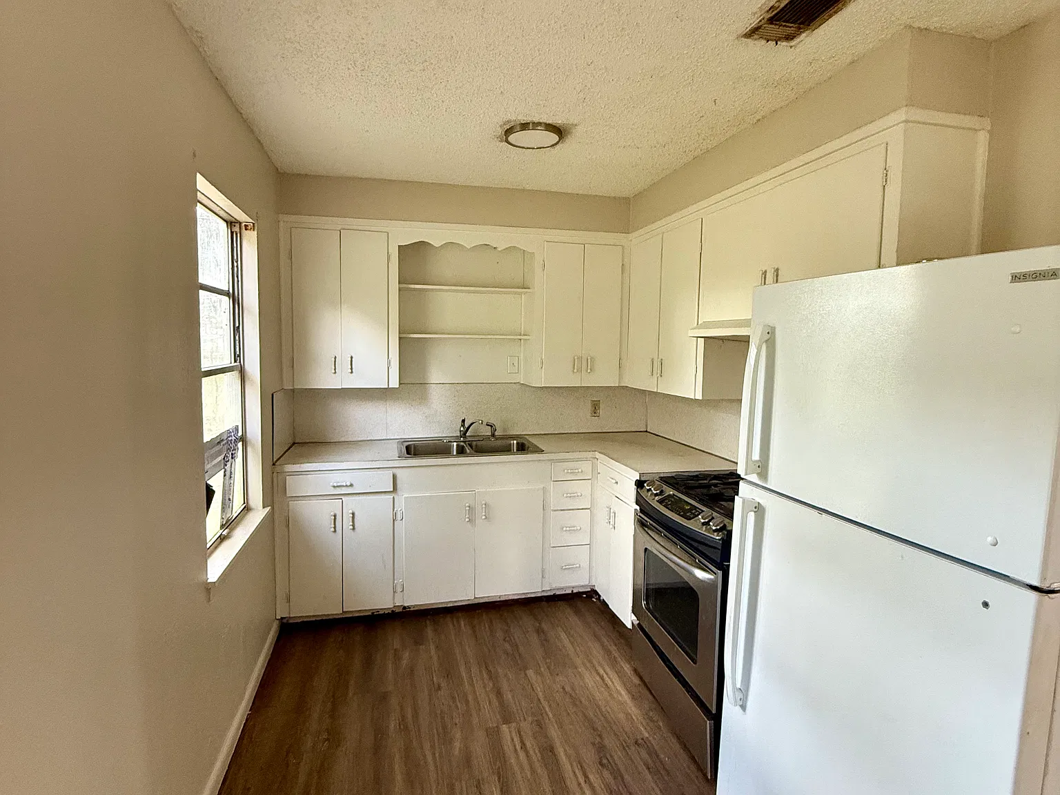 3 bed, 792 sqft, $925 — Photo 3