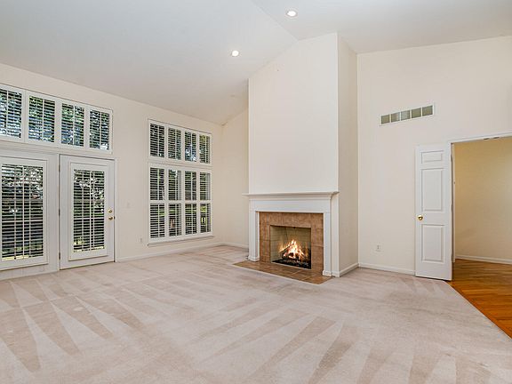 5th image of 2752 Mansion Pl