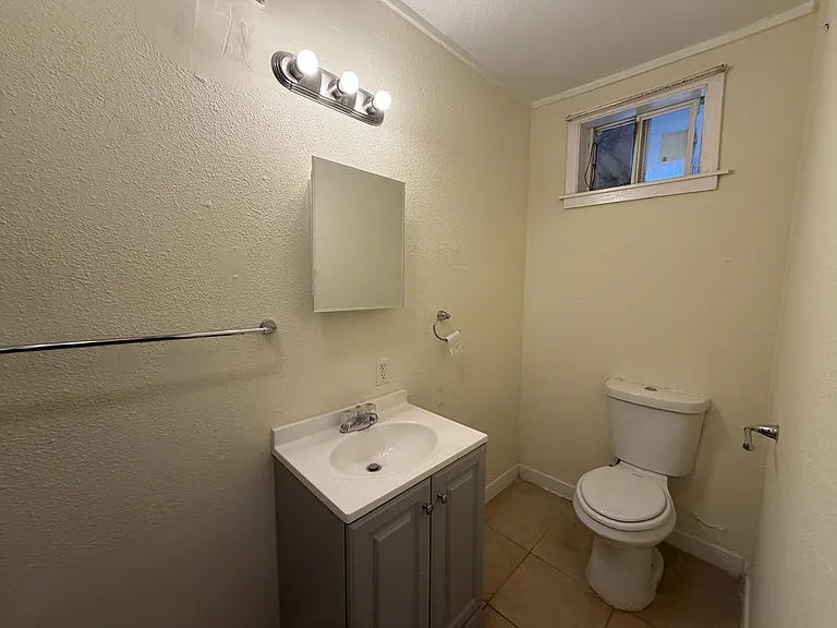 72 Lakeview Cir #6 — Photo 5