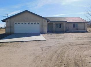 5175 Luna Rd, Phelan, CA 92371