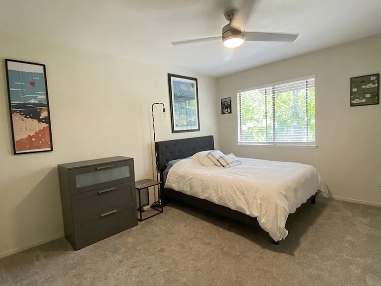 1431 Marchbanks Dr #4 — Photo 8