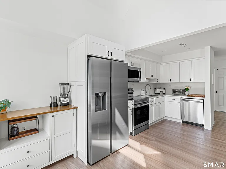 500 Glendale Ave #6 — Photo 35