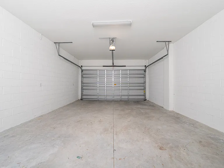 9877 Peebles St — Photo 22