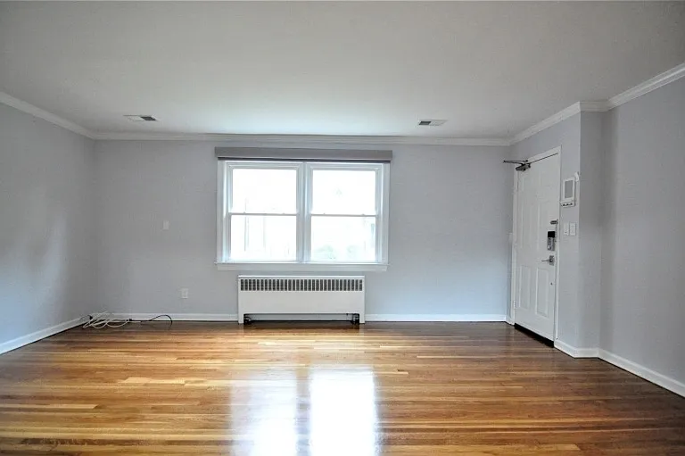 412 Morris Ave #9 — Photo 2