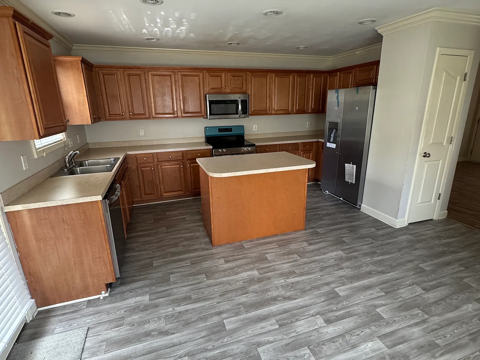 2224 Stepping Stone Dr — Photo 3