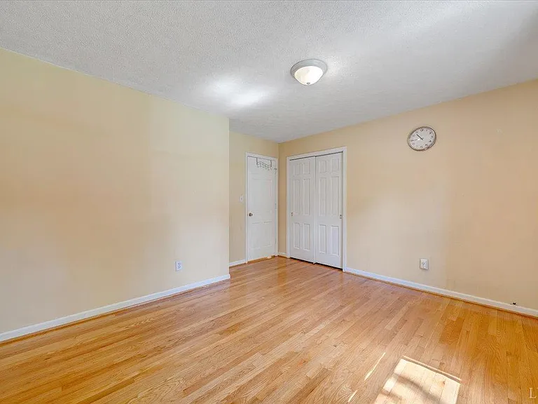 405 Oakland Cir — Photo 19