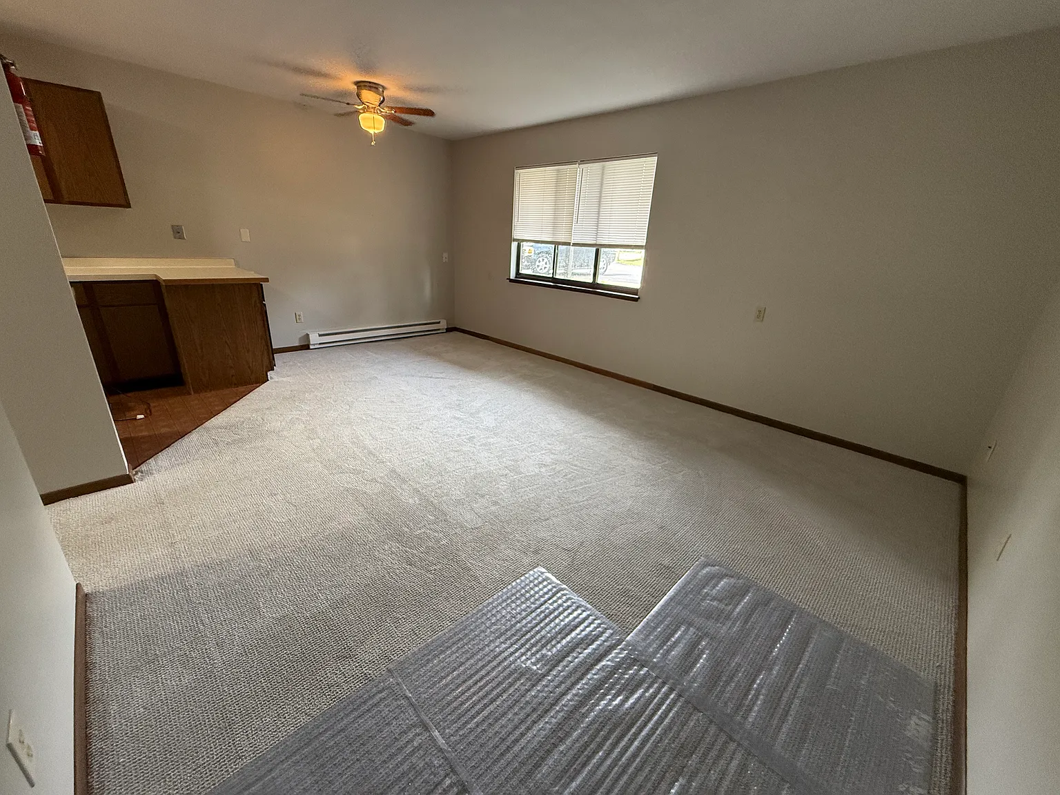 1 bed, 650 sqft, $1,000 — Photo 2