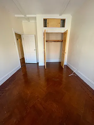 Rented by NYC LUXURY APT RENTALS CO LLC | media 7
