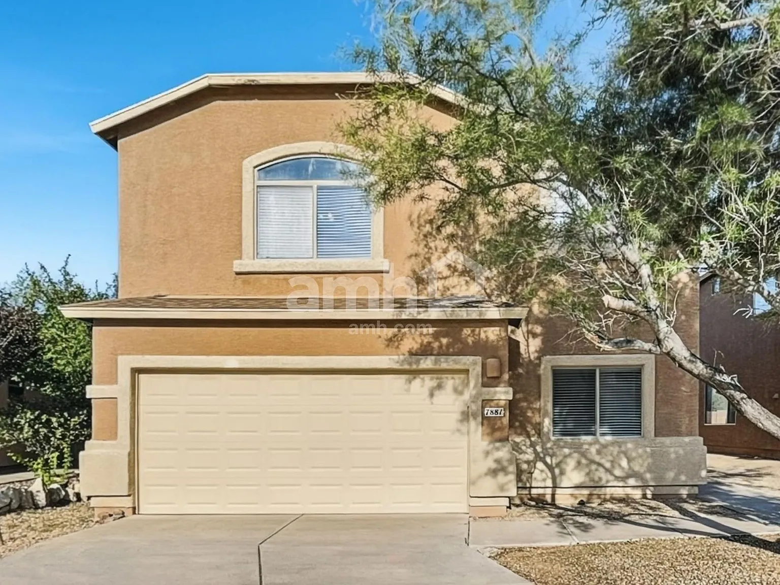 4 bed, 2.5 bath, 2179 sqft, $2,095 — Photo 1