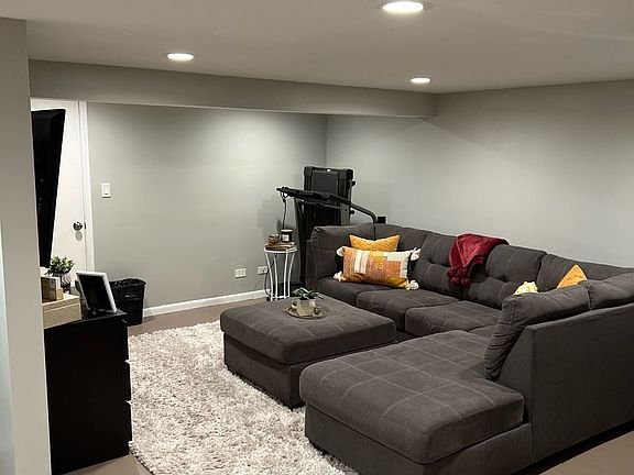 5th image of 788 Overland Ct