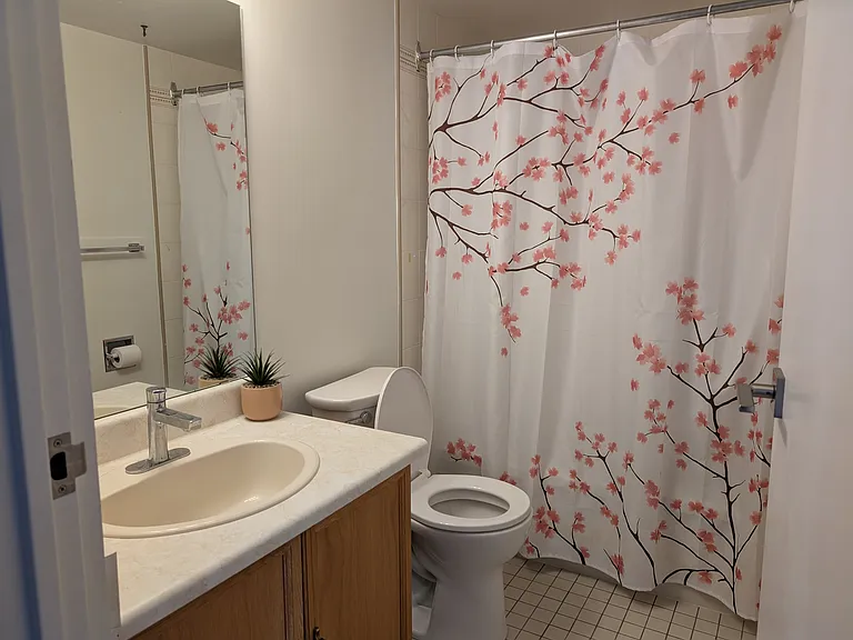 1500 Riverside Dr #1902 — Photo 16