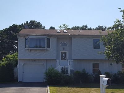 23 Apple Blossom Ln, East Patchogue, NY, 11772