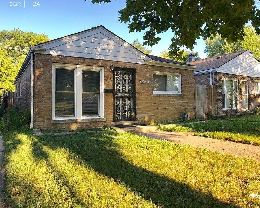 1st image of 10236 S Crandon Ave