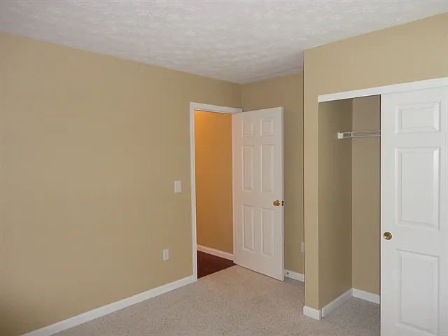 39 Mark Twain Ct — Photo 8