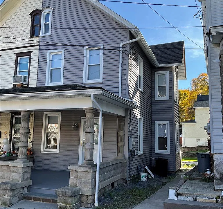 332 Broadway