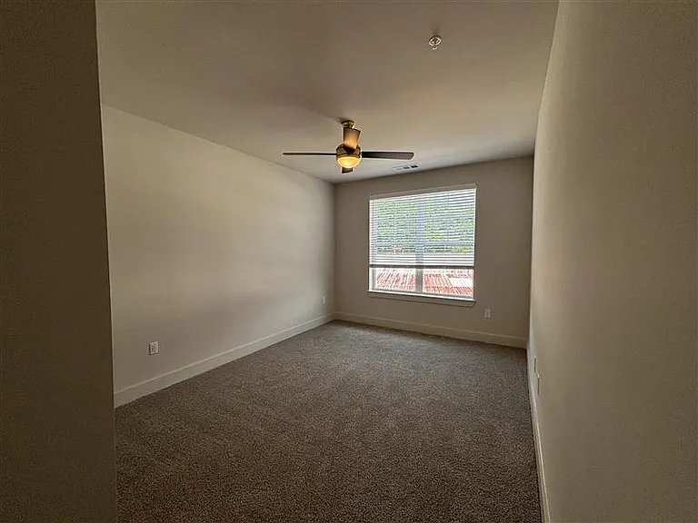 District on the Etowah Apartments — Photo 542