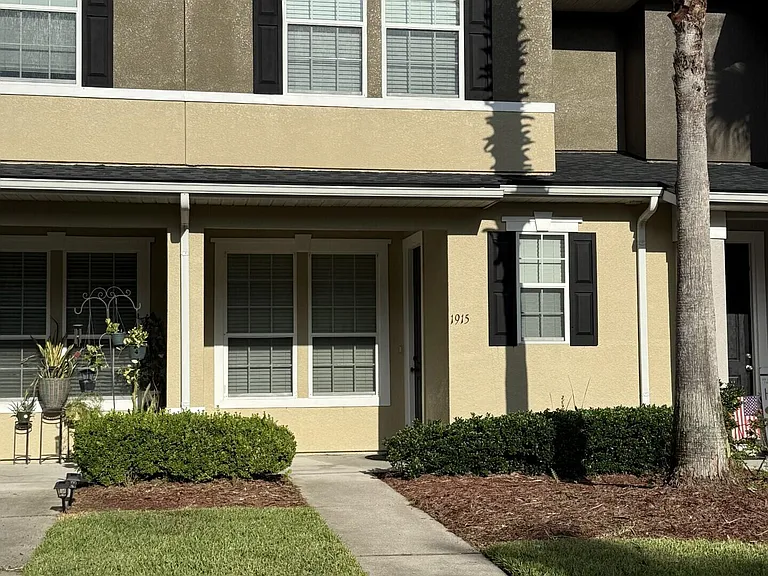 4220 Plantation Oaks Blvd #1915 — Photo 1