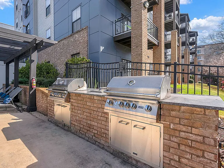 27 Station Ct — Photo 41