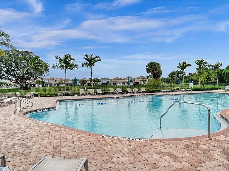 5140 Eucalyptus Dr #5 — Photo 25