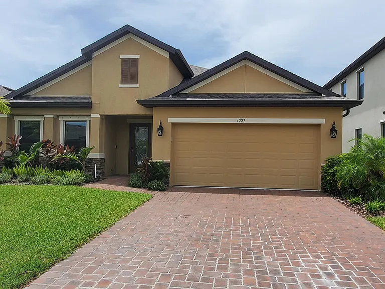 4227 Broomsedge Cir — Photo 1